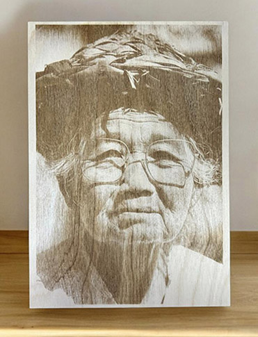 Image gravure portrait mamie